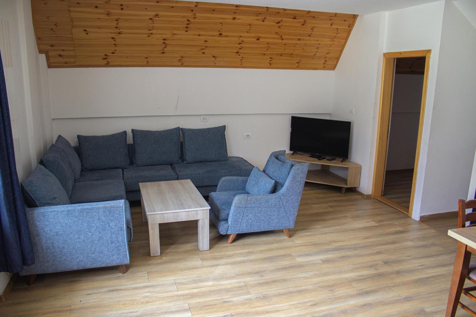 Aparthotel Bujtinat E Lugines Valbone Exterior foto